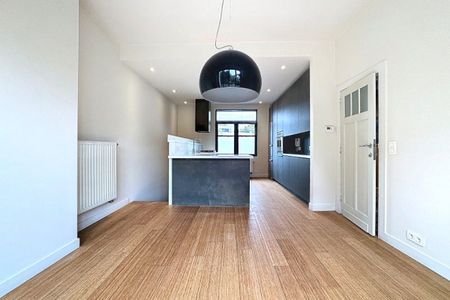 Maison rénovée (+-196m²) - 3 chambres avec terrasse et jardin. - Photo 5