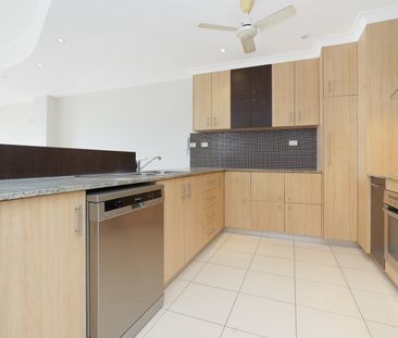 LIVE BY THE WATER IN SOUGHT-AFTER BAYVIEW - Photo 6