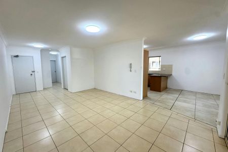 NEWLY UPDATED TWO BEDROOM UNIT - Photo 2