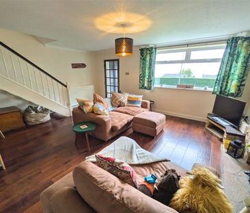 3 Bedroom Detached To Let - Photo 2