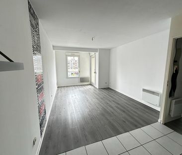 Location Appartement 2 pièces 41m² - Photo 5