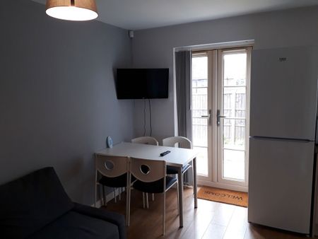 Kilby Mews, Central - Photo 3