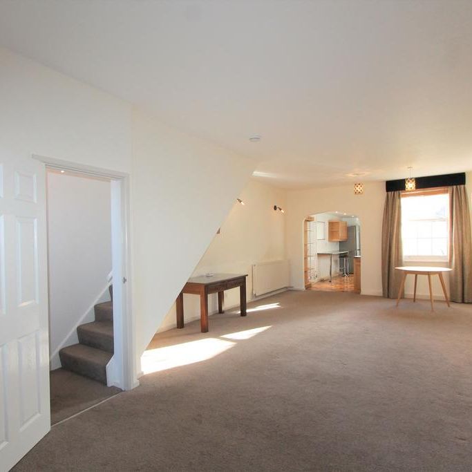 3 bedroom terraced house to rent - Photo 1