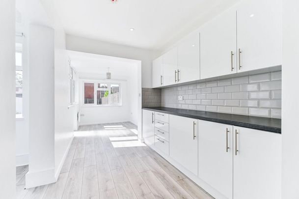 5 bedroom terraced house to rent - Photo 1
