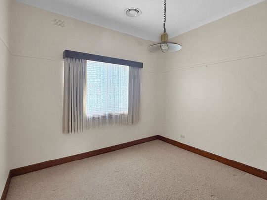 7 Victoria Street, Ironbark - Photo 1