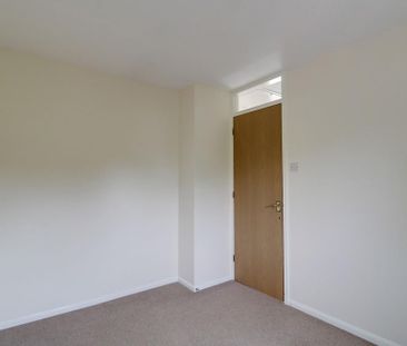 3 bedroom end of terrace house to rent - Photo 5
