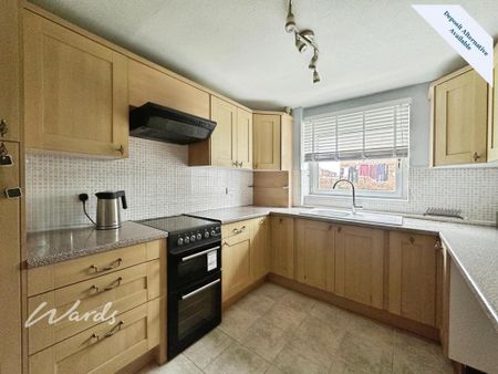 2 bedroom ground floor flat to rent - Photo 5