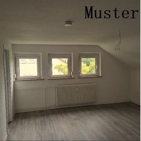 Stop! Interessante 3,5-Zimmer Dachgeschosswohnung - Foto 2