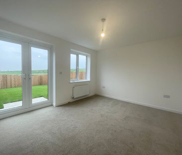3 bedroom semi-detached house to rent - Photo 1