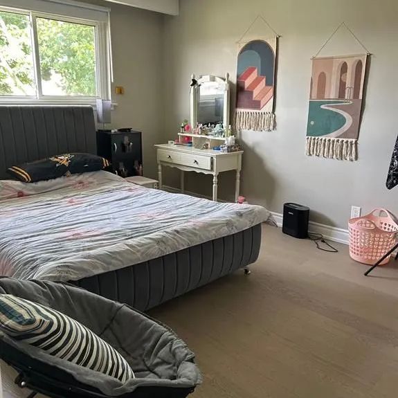 Detached Home For Lease | W9239330 - Photo 1