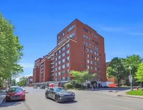 Westmount Place | 200 Kensingon, Westmount - Photo 1