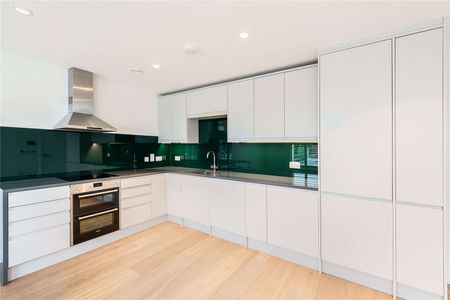 A modern two bedroom apartment located in the heart of Chiswick - Photo 2