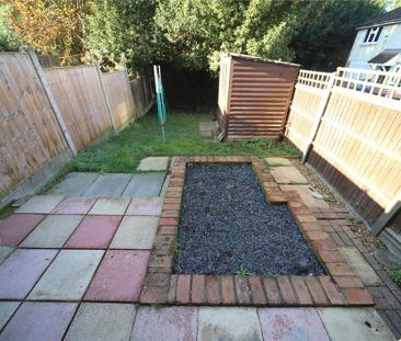 2 bedroom end of terrace house to rent - Photo 6