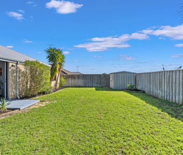 FOR RENT: Stylish Coastal Family Home with Room to Move - 13 Cariss... - Photo 1