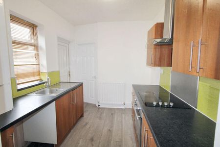 3 bed upper flat to rent in NE4 - Photo 5