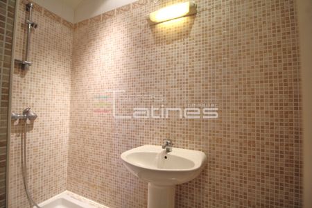 Location Appartement 1 pièce 21m² NIMES 30000 - Photo 4