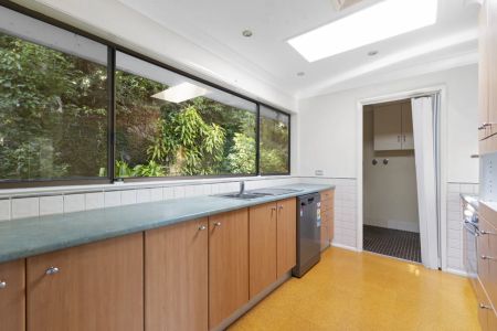 Peaceful Living with Bush Outlooks - Photo 4