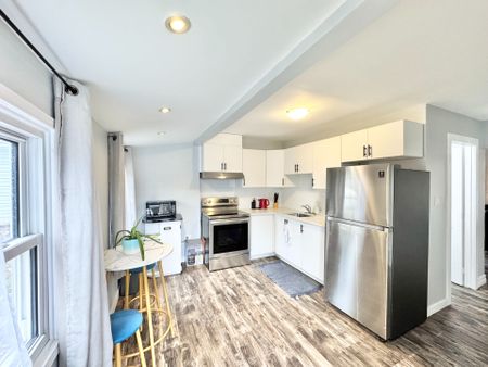 For Lease - 27 Beech Street, Ajax, Ontario - Photo 4