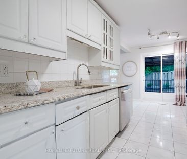 For Lease - 47 Carisbrooke Square Unit# Main & 2nd Flr, Toronto, On... - Photo 4