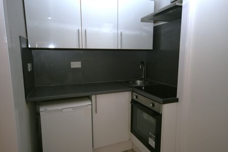 Aitken Street, 1 Bed Bright Unfurnished Apartment, Dennistoun – Available 10/01/2025 - Photo 5