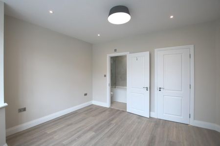 3 bedroom flat share to rent - Photo 3