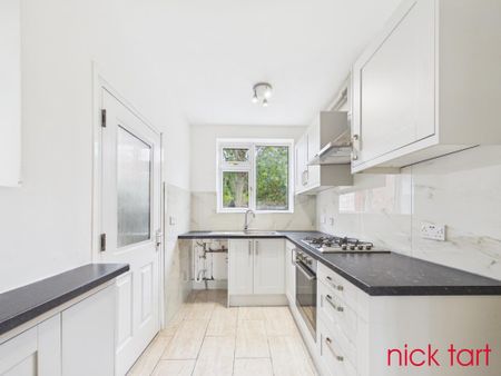 3 bedroom semi-detached house to rent - Photo 5