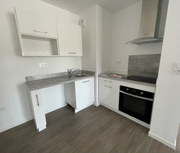 Location Appartement 3 pièces 67m² - Photo 2