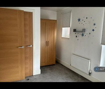 2 bedroom end of terrace house to rent - Photo 4