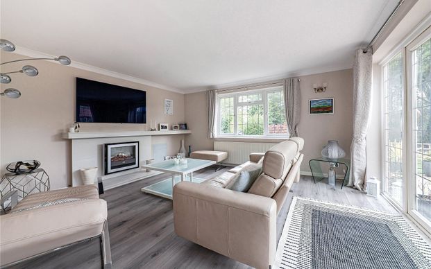 Fairmile Park Road, Cobham, Surrey, KT11 - Photo 1