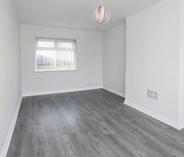 19 Highfern Gardens, Belfast, BT13 3RD - Photo 2