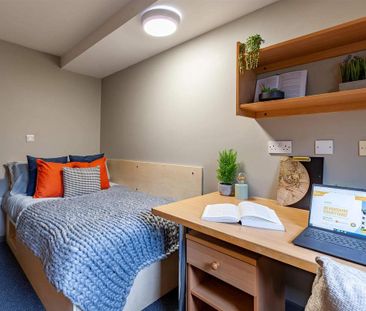 1 bedroom in a flat share to rent - Photo 4