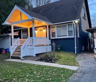 For Lease - 11 Morton Avenue, East Gwillimbury, Ontario - Photo 1