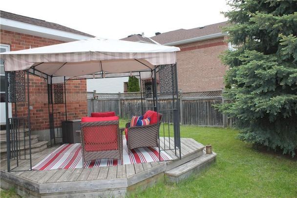 For Lease - 10 Woliston Crescent, Kanata, Ontario - Photo 1