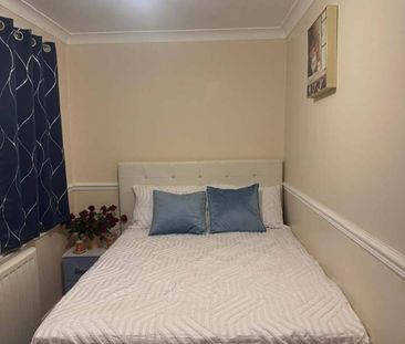 Room in a Shared Flat, Longley Hall Road, S5 - Photo 2