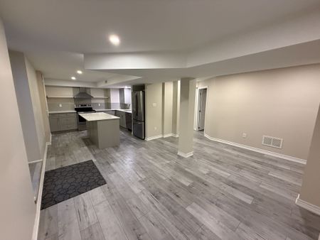For Lease - 7 Redmond Drive, Ajax, Ontario - Photo 4