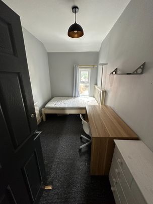 8 Bed Terraced House, Arthur Street, NG7 - Photo 1