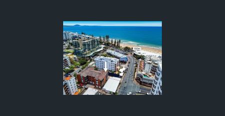 If you were any closer to the beach, you would be in the water! - Photo 2