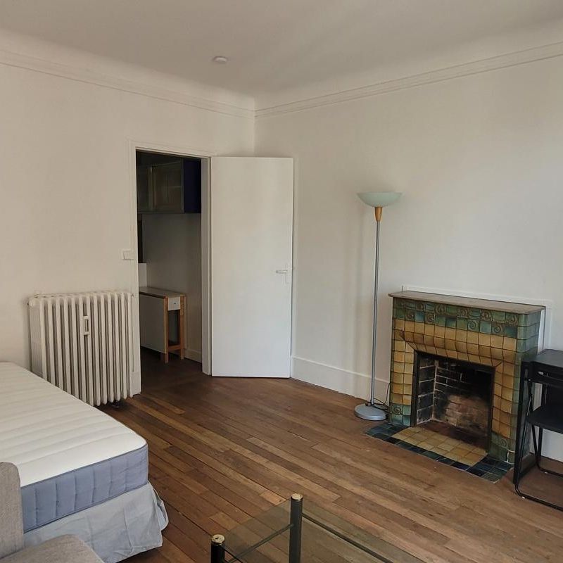 Location Appartement 1 pièce Meublé 29m² VANVES 92170 - Photo 1