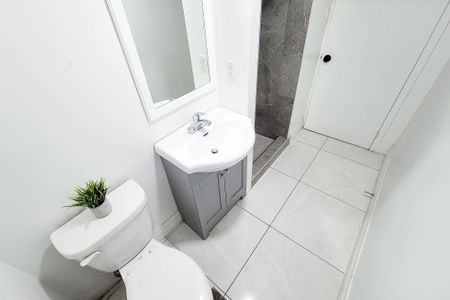 For Lease - 12 Maitland Avenue, Hamilton, Ontario - Photo 5