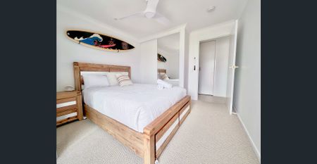 Exclusive Luxury Home · Hotel-Inspired Décor · 3 Pools with Stunning Views/Heated SPA/ near surf paradise - Photo 5