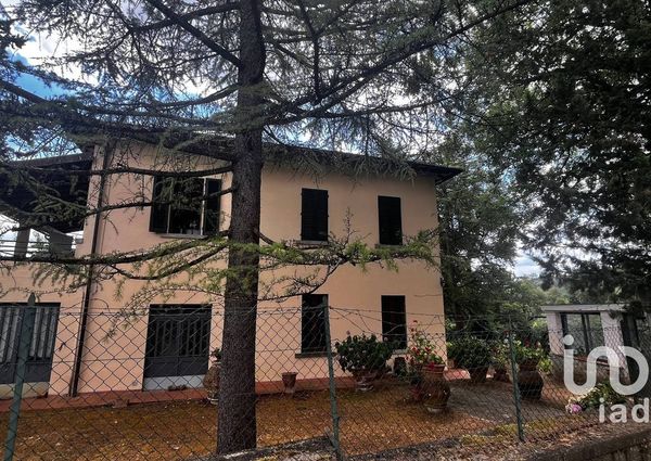 Via San Martino Altoreggi, Figline e Incisa Valdarno, Tuscany 50063