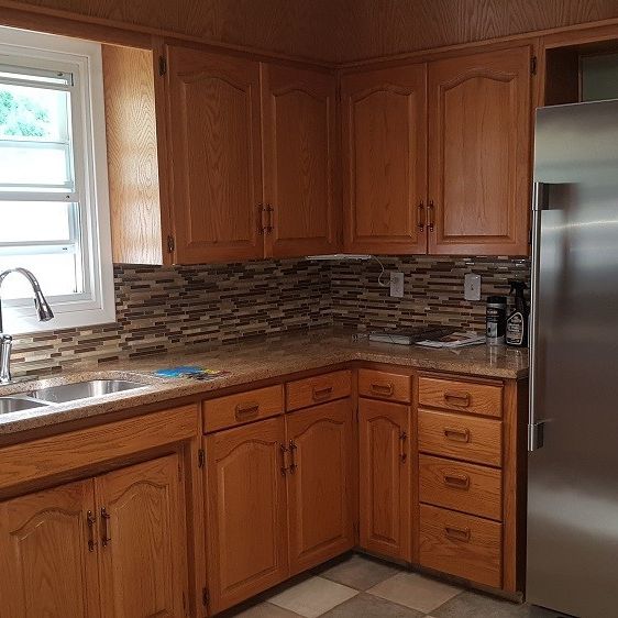 Grosvenor Park - 5 Bedroom/3 Bathroom - 1613 Grosvenor Ave - Photo 1