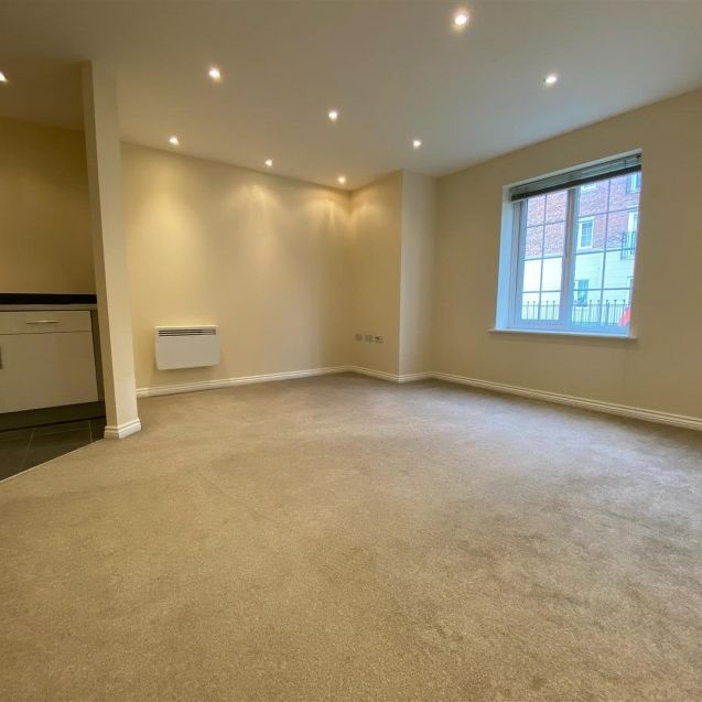 Principal Rise, Dringhouses, York - Photo 1