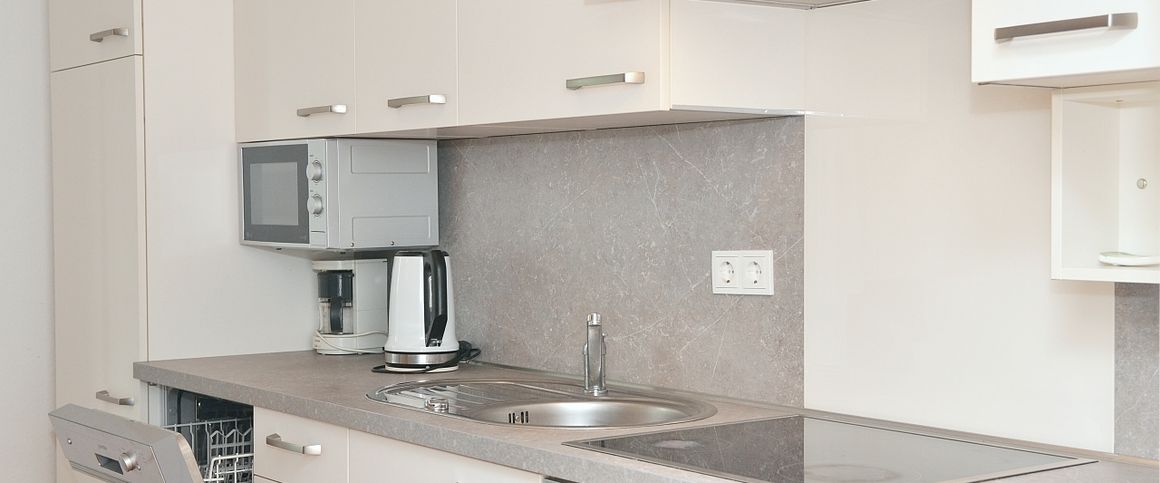 Komplett möbliertes Apartment in der Südstadt - Foto 1