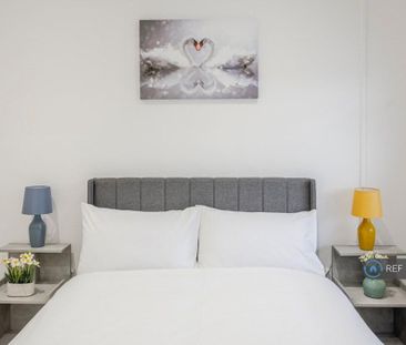 2 bedroom maisonette to rent - Photo 4