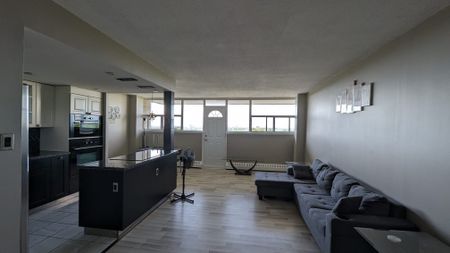For Lease - 215 Glenridge Avenue Unit# 907, St. Catharines, Ontario - Photo 4