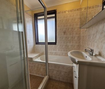 A family residence walking distance to Showground station - Photo 4