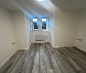 1 Bed Flat, Meanwood Road, LS6 - Photo 1