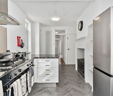 Pulteney Avenue - Photo 2