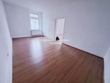 🎈😊 VIP-LOUNGE – WOHNEN MIT BLICK AUF DAS HISTORISCHE 🧡 VON GERRESHEIM ! - Photo 5